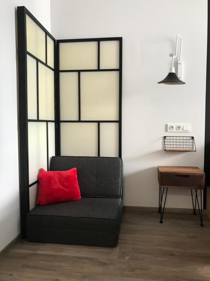 3 Kolory - Pokoje W Mieszkaniu Wspoldzielonym Varsavia Esterno foto